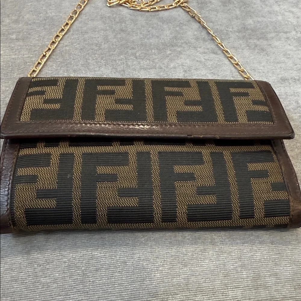 Fendi Black and Brown Monogram Clutch Bag with Gold Chain - Picture 4 of 15